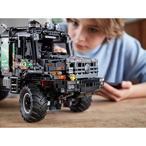 LEGO Конструктор Technic Повнопривідна вантажівка для випробувань Mercedes-Benz Zetros - lebebe-boutique - 4