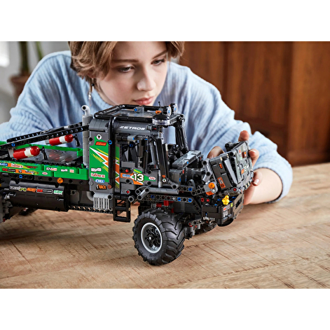 LEGO Конструктор Technic Повнопривідна вантажівка для випробувань Mercedes-Benz Zetros - lebebe-boutique - 6