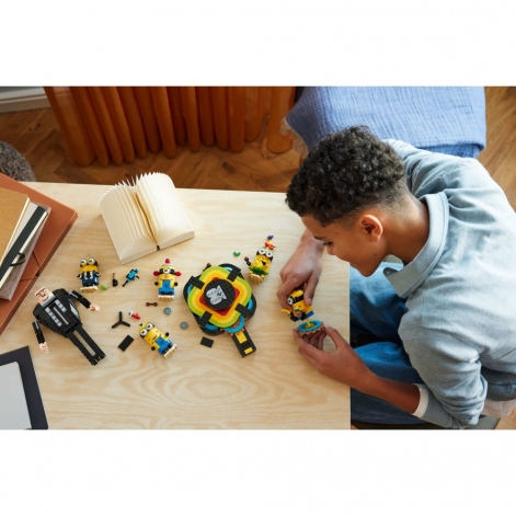 Конструктор LEGO Despicable Me 4 Ґру й посіпаки з кубиків - lebebe-boutique - 5