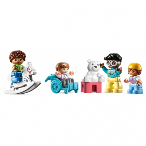 LEGO Конструктор DUPLO Town Життя в дитячому садку - lebebe-boutique - 4