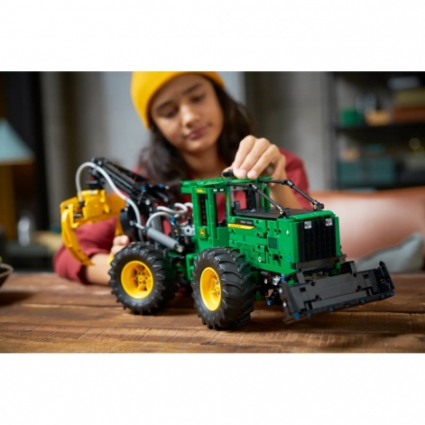 LEGO Конструктор Technic Трелювальний трактор «John Deere» 948L-II - lebebe-boutique - 2