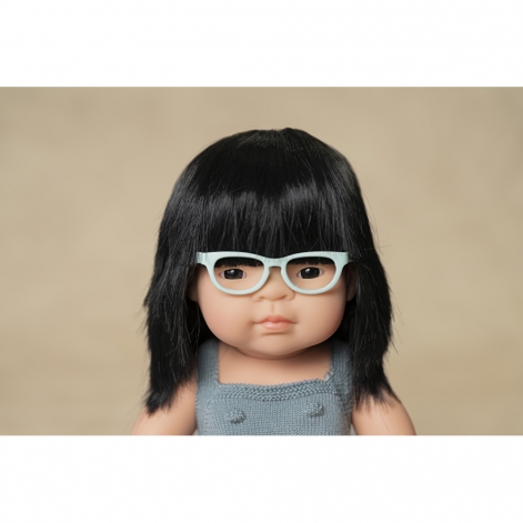 Лялька Miniland дівчинка азіатка в окулярах (подарунк. коробка) 38 см - lebebe-boutique - 4