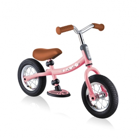 Биговел (самокат) GLOBBER серии GO BIKE AIR, пастельный розовый, до 20кг, 3+, 2 цв. - lebebe-boutique - 2